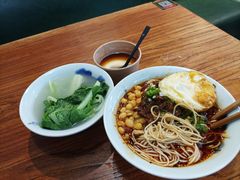 -兵哥豌豆面(雅颂居店)