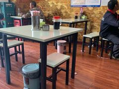 大堂-老味牛肉面(彩环里店)