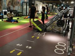 -VLines耀能运动24小时·月付制健身(京广桥店)