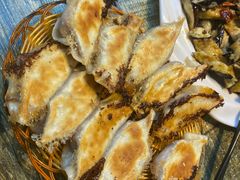 -阿洪锅贴王(小吃城店)