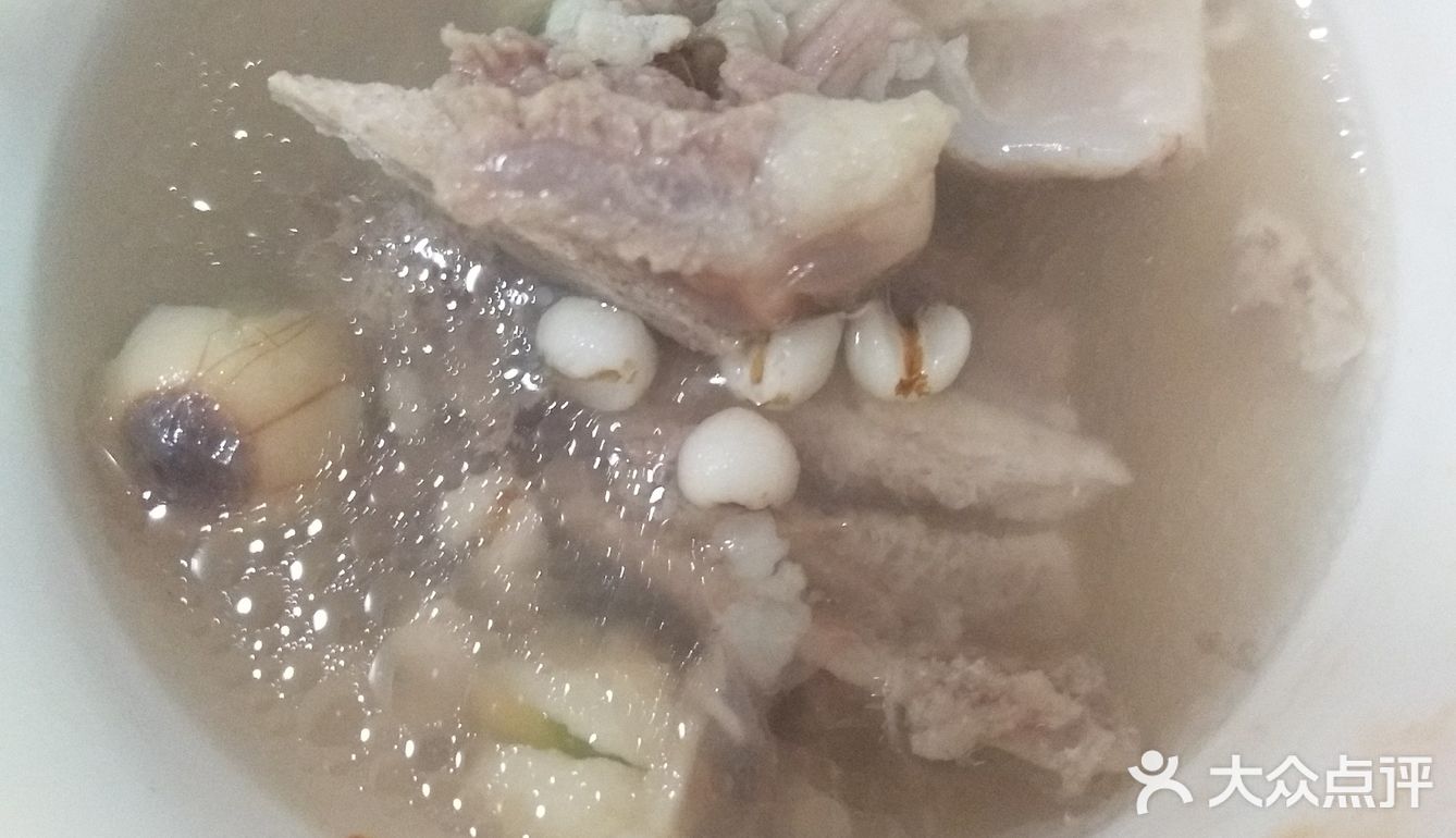 养身汤走起，看看我做的美颜养身汤，很适合年轻的女孩哦