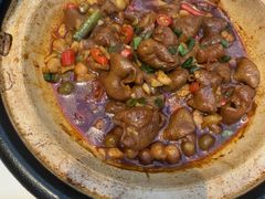 -阿瓦山寨·湘菜现炒·剁椒鱼头王(咸阳总店)