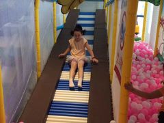 -蒙特利亲子乐园