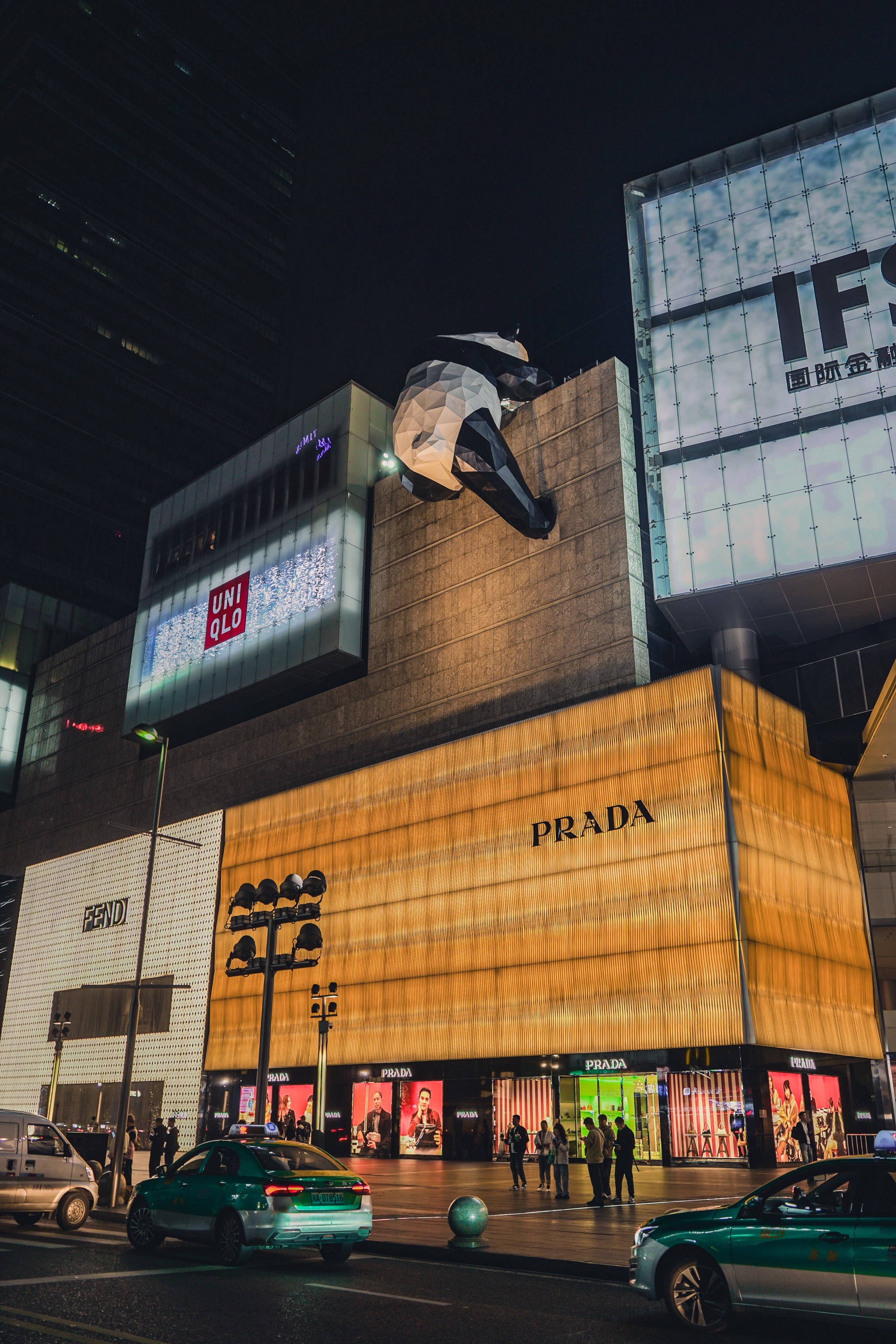 夜市点亮城市温度  旅行灵感日历  夜景街区实拍  夜景打卡地  成都