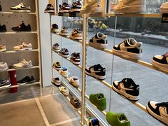 -NIKE KICKS LOUNGE体验店(北京新中关店)