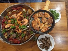 -老东镇啤酒屋海鲜加工·蒸汽海鲜·海鲜烧烤(台东店)