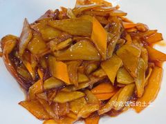 黄蘑土豆片-北李妈妈菜·海肠捞饭(开发区万达店)