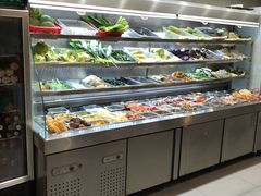 -愉肴麻辣香锅(中山路店)