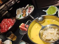 -鲜入唯煮·港式海鲜牛肉火锅(金宝街店)