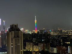 -广州中心皇冠假日酒店