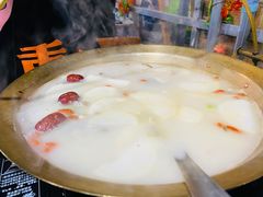 -江湖亮亮蒸虾大排档烤全羊清真(武汉总店)