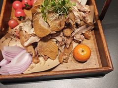 -艳阳天民俗村(公园路店)