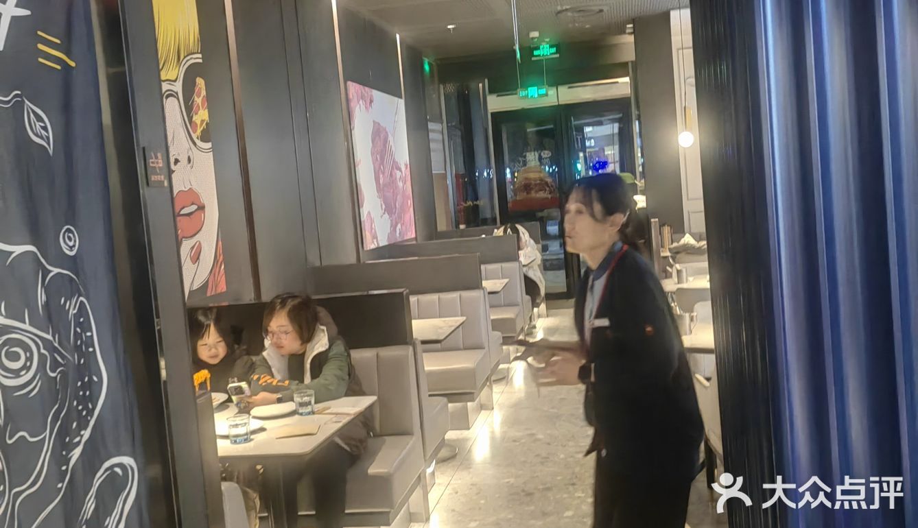 忙里偷闲的快餐时光