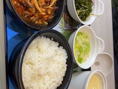 -老娘舅餐厅(黄龙体育中心店)