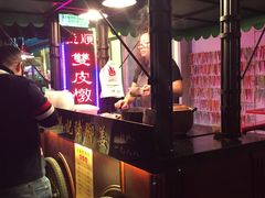 -百老汇美食街