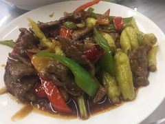 泡椒炒牛肉-鹏城人家海鲜酒家·23年老字号(较场尾店)
