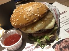 -The Habit Burger Grill 哈比特汉堡(复兴soho店)