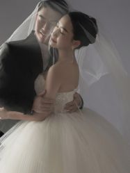 -乐派诗婚纱摄影