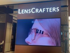 -LensCrafters亮视点·OAKLEY精选(静安嘉里中心店)