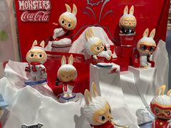 -泡泡玛特POPMART(上海环球港店)