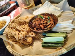 新派京酱肉丝-魏铭鱼头捞饭(晋阳路店)