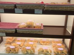 -红宝石·鲜奶小方·海派西点房(金杨店)