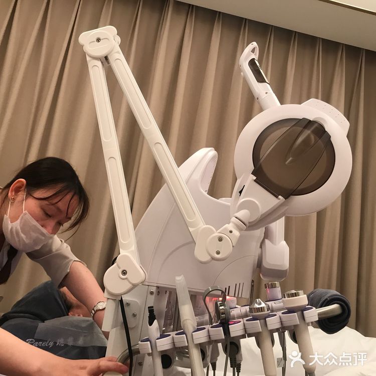 纯素颜 做完美容回家睡醒，隔天皮肤都又滑又嫩