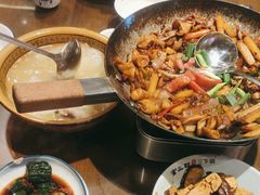 -富正毅三下锅·湘西韵味(天门山索道店)