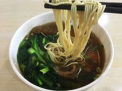 -老西白点心店