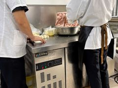 -黄阿姨锅贴大王(万航渡路店)