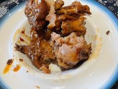 炖烂糊猪蹄-王村姑老土炕莜面村(桥东店)