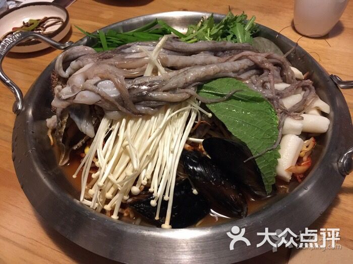 辛米活章魚料理(百年城店)-章魚火鍋(中份)-菜-章魚火鍋(中份)圖片