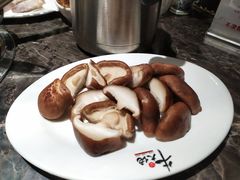 鲜香菇-仄园围炉坊·牛肉火锅·汕头卤水火锅(蛇口店)