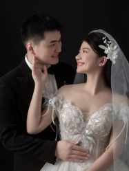 -雪中彩影婚纱摄影·微光艺术中心