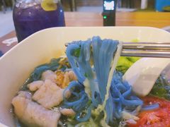 -蝶豆花蓝面条