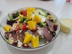 秘制牛肉牛油果沙拉-仁义涵西餐·咖啡(中华巴洛克店)