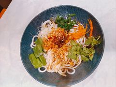 鸡枞米线-芸山季·云南野生菌火锅(人民广场来福士店)