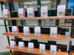 -Laderach 莱德拉(上海环贸iapm店)