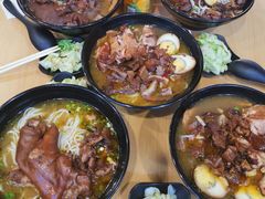 -花溪巷牛肉粉(泉城路店)