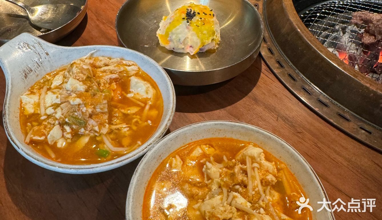 大概是杭州蕞好吃的烤肉了！！！生菜小食无限续