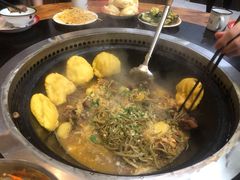 东北铁锅炖-70後铁锅炖(坡博总店)