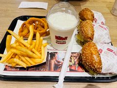 -The Habit Burger Grill 哈比特汉堡(爱琴海店)