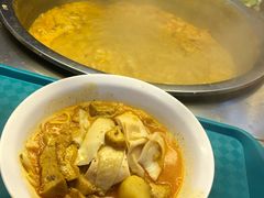-亚王咖喱鸡米粉面
