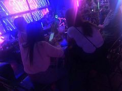 -UP嘻哈酒吧(粉巢店)