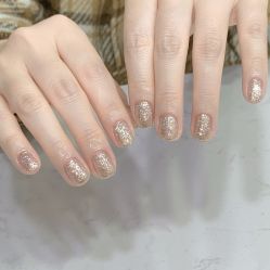 -九画美甲