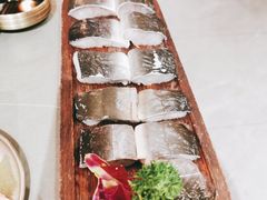 -围炉肉舍•炭烤活鳗•丹东海鲜烤肉(步行街店)