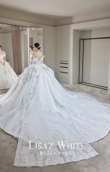 点击看大图 -Renee芮亦婚纱