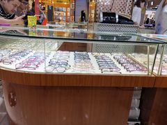 -三叶眼镜城批发市场(上海火车站店)