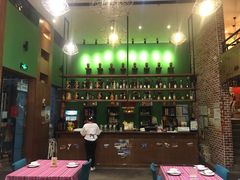 -香巴拉云南餐厅(华莱坞店)