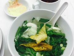 青菜米粉-A-ONE皇家邮轮酒店海鲜自助餐